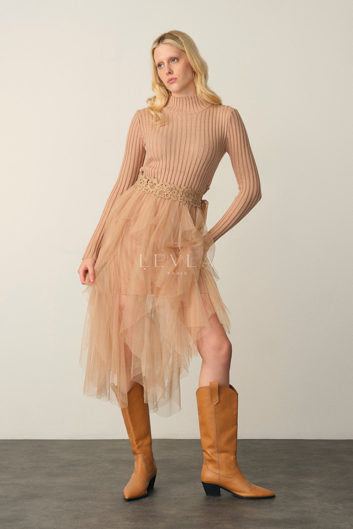FUNCTIONAL DRESS
