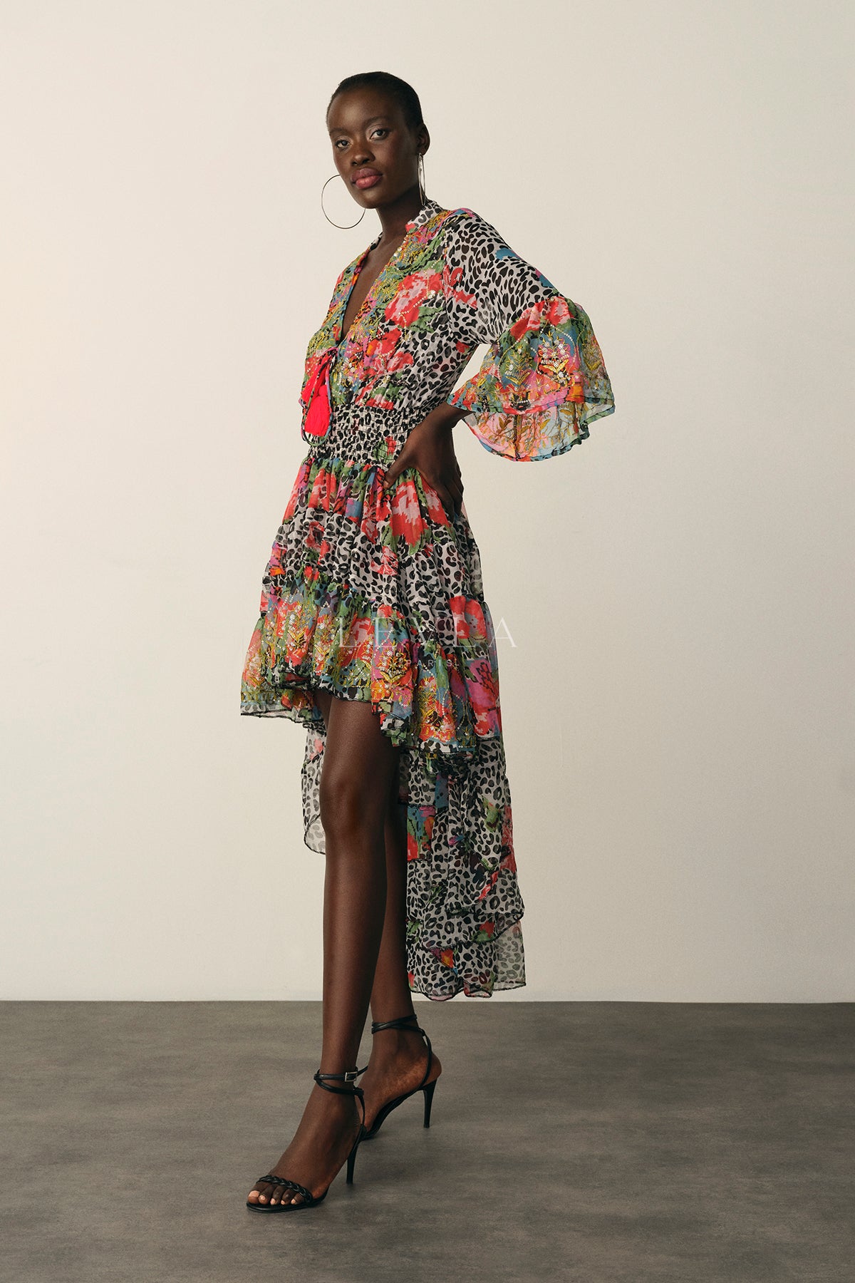 SHORT FRONT DRESS