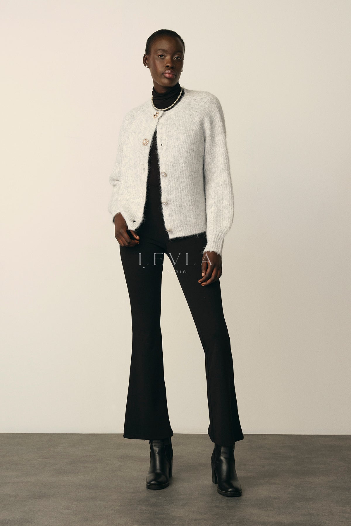 BUTTON DETAILED SWEATER