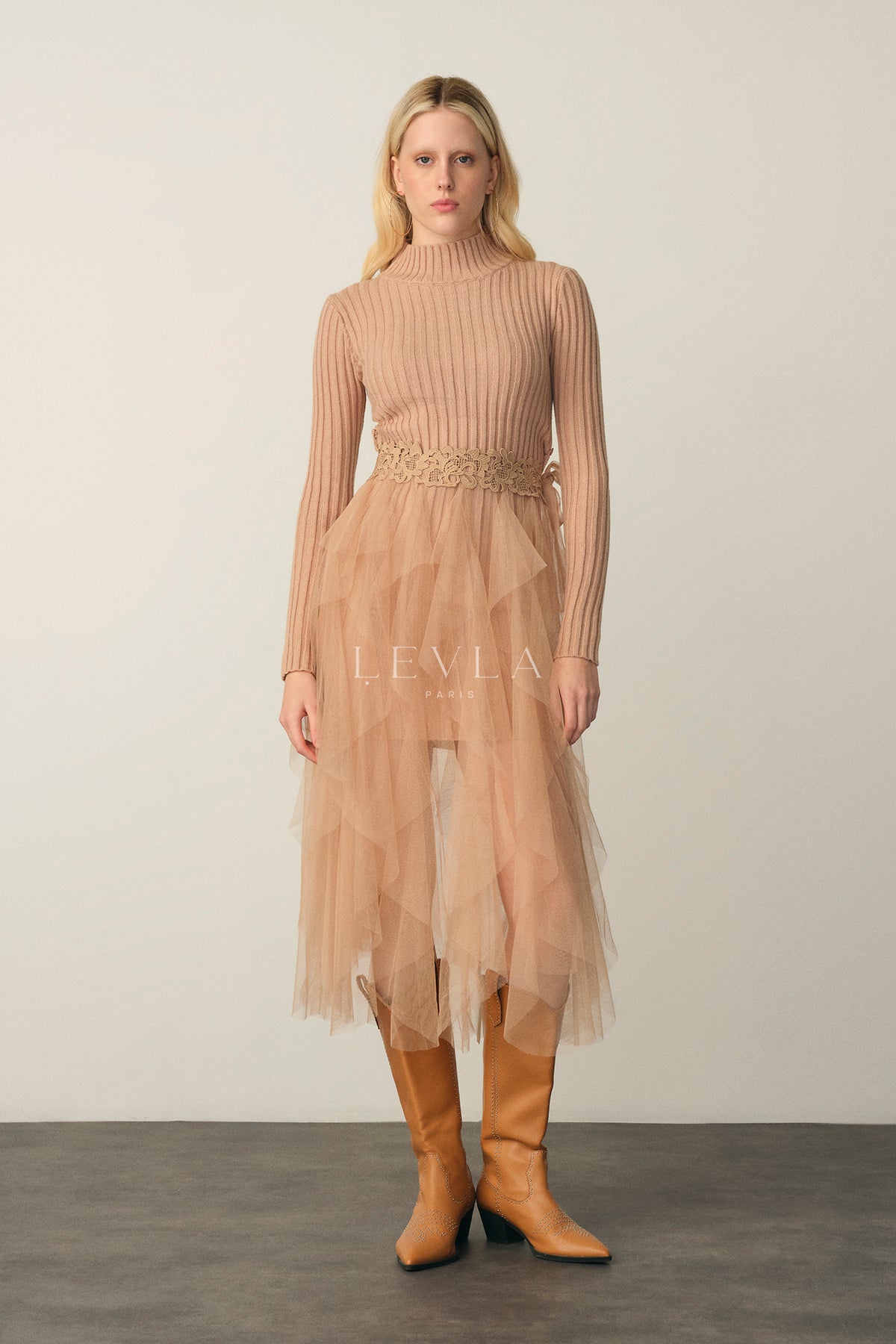 FUNCTIONAL DRESS