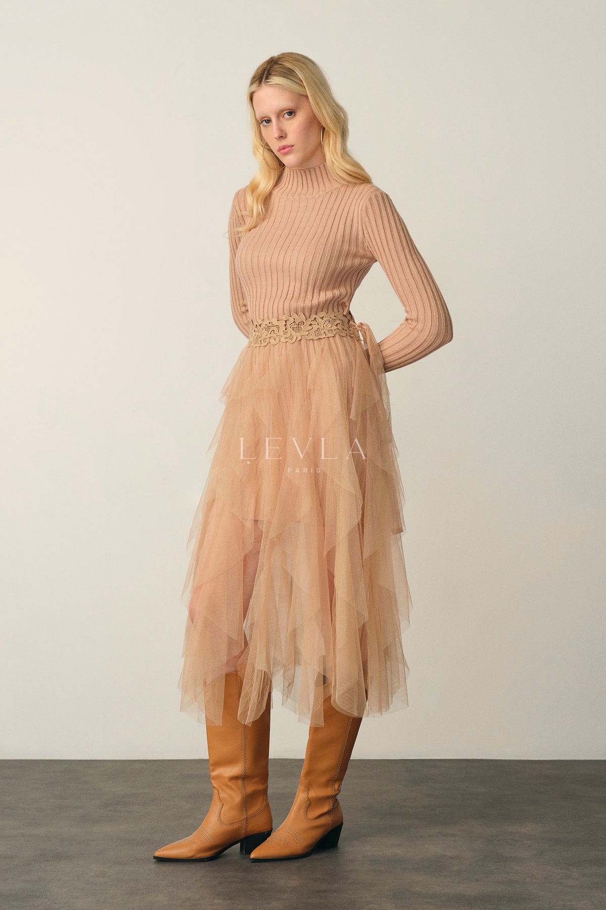 FUNCTIONAL DRESS
